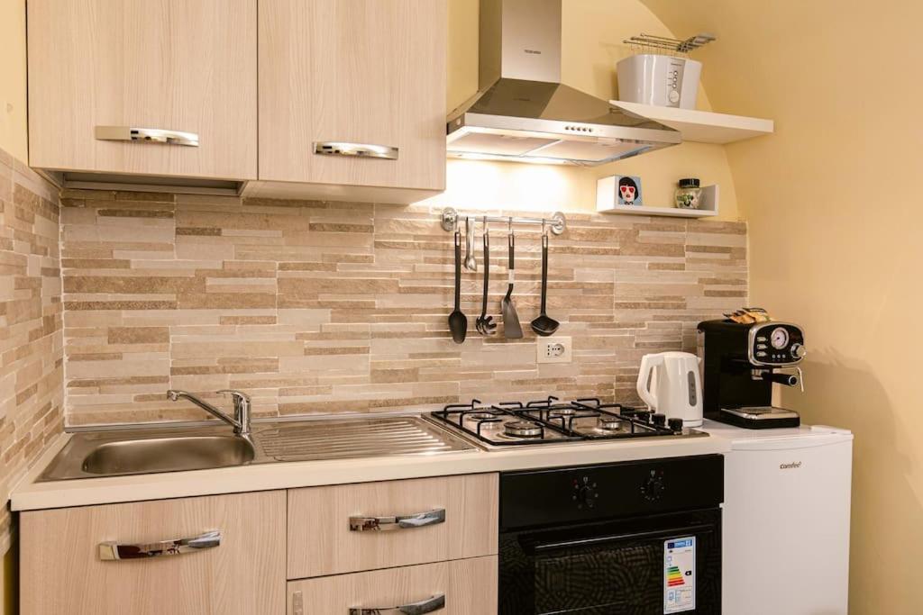 La Chicca Appartamento Intero Nei Quartieri Spagnoli Napoli Ngoại thất bức ảnh