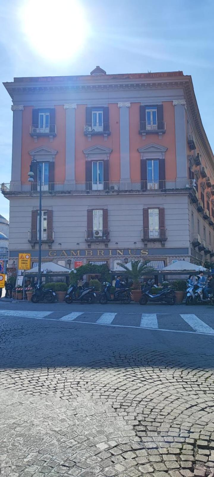 La Chicca Appartamento Intero Nei Quartieri Spagnoli Napoli Ngoại thất bức ảnh