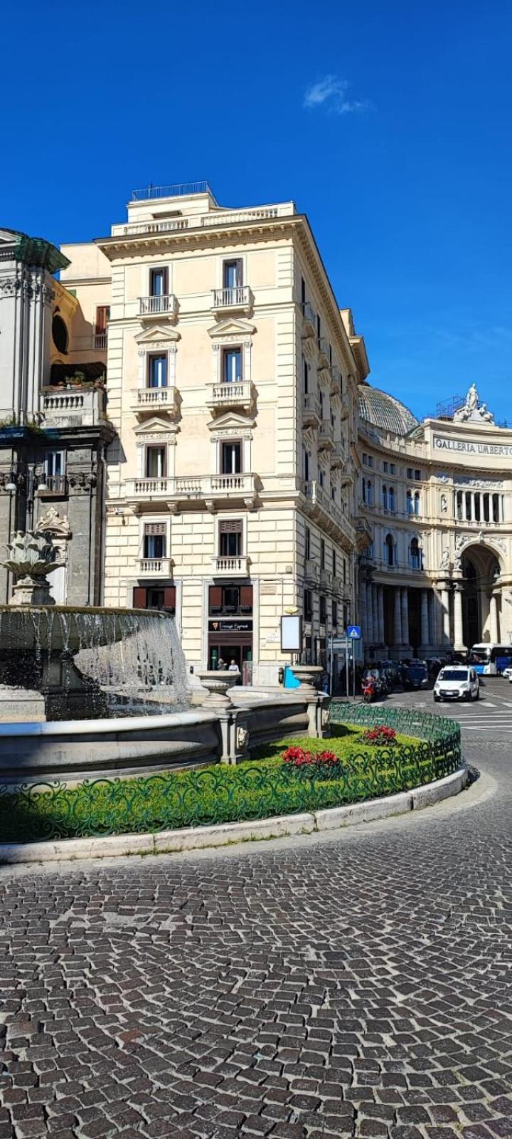 La Chicca Appartamento Intero Nei Quartieri Spagnoli Napoli Ngoại thất bức ảnh